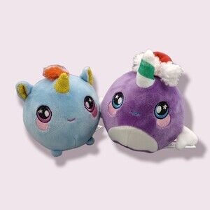 Squeezamals Nellie Narwhal 3.5" Plush Sea Unicorn Holiday Scented Claries + 1